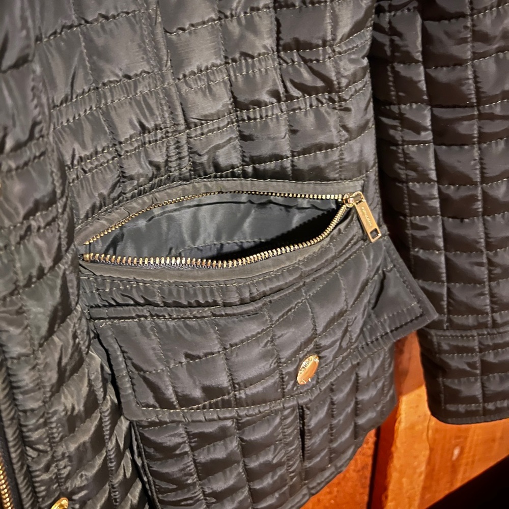 Green Winter Jacket - image 8